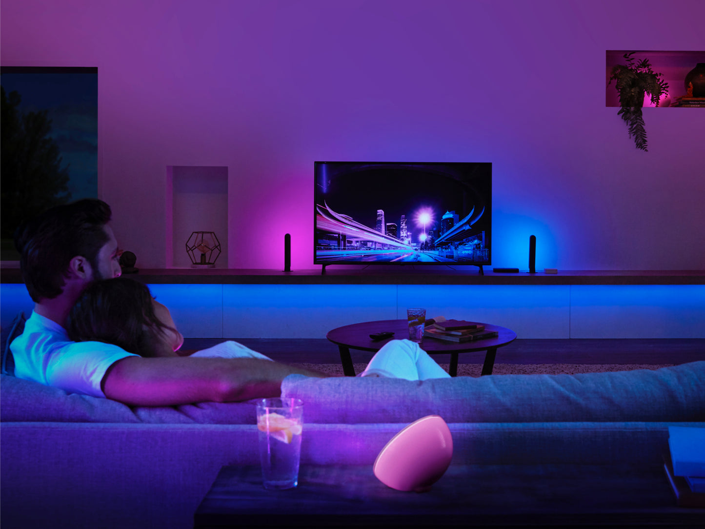 Philips Hue Play HDMI 影音燈光同步器